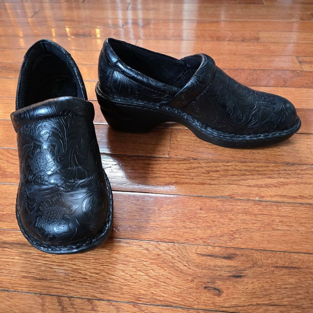 BOC black floral embossed slip on clogs, shoes. Size 7,5 W